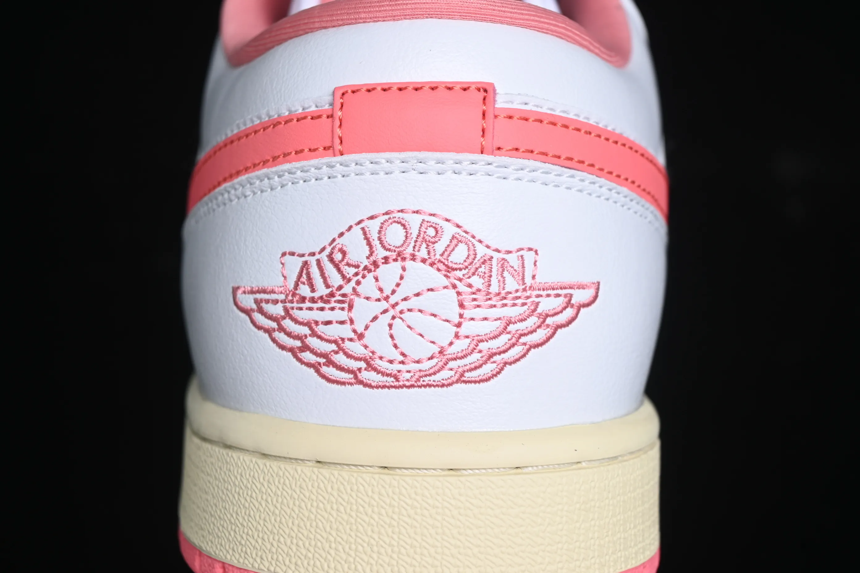 All categories Air Jordan Jordan series basketball shoes Air Jordan 1 Low Air Jordan 1 Low AJ1 Joe 1 white and pink low-top cultural and casual sneakers DC0774-109